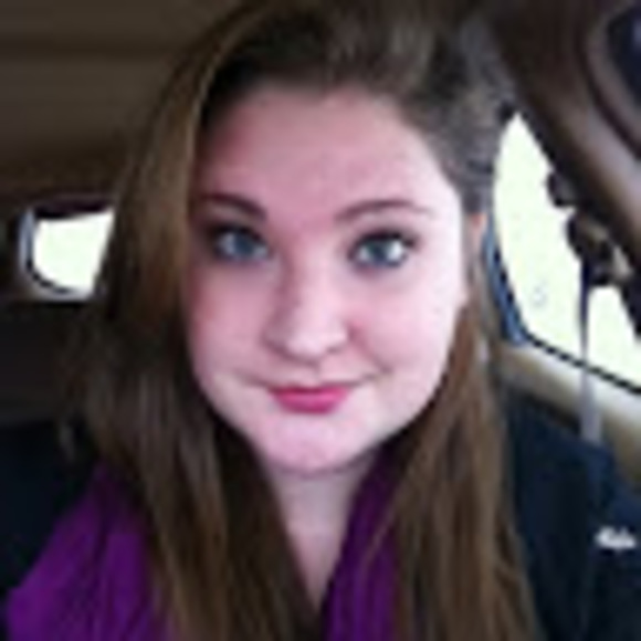 Meet your Posher, Cassidy - Picture 1 of 1